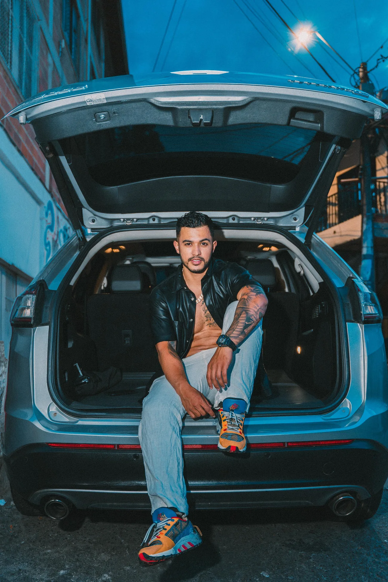 Juan Roldán — en las calles de Medellín